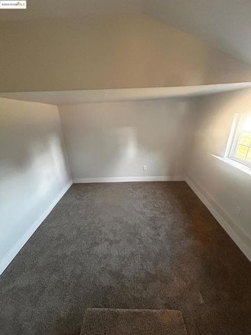 869 Lassen St, Richmond, CA 94805