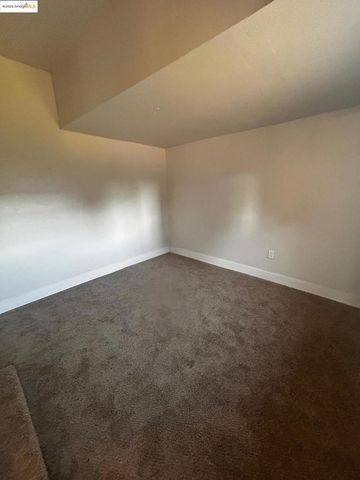 869 Lassen St, Richmond, CA 94805