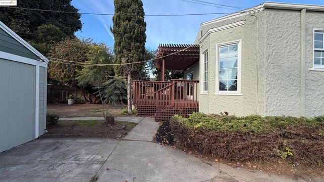869 Lassen St, Richmond, CA 94805