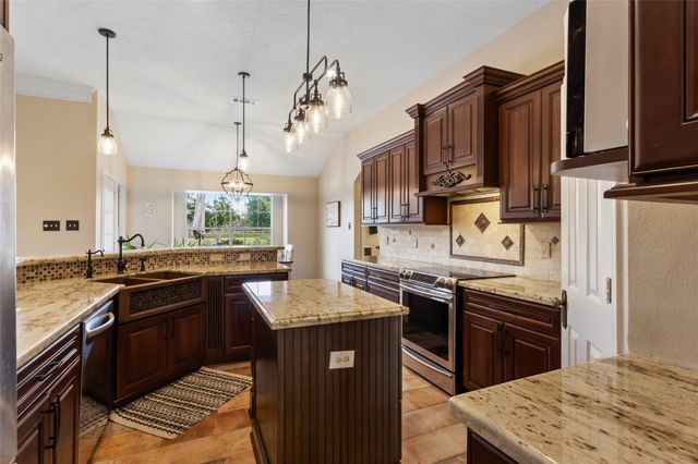 3435 Sky Ranch Dr, Alvin, TX 77511