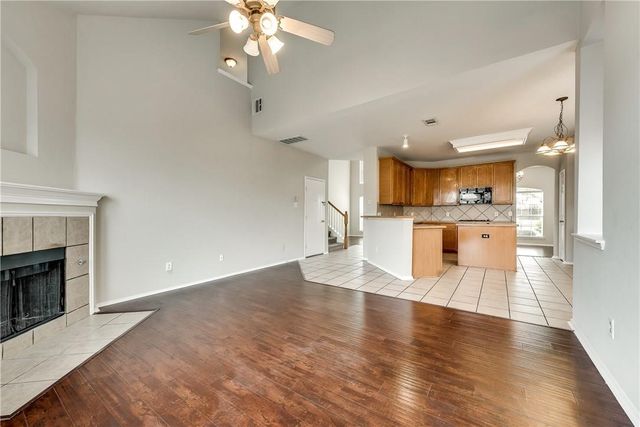 409 Knoll Park Court, Mckinney, TX 75072