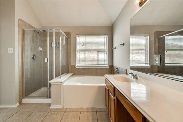 409 Knoll Park Court, Mckinney, TX 75072