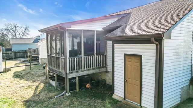 1317 Pilgrim Dr, Madison, TN 37115