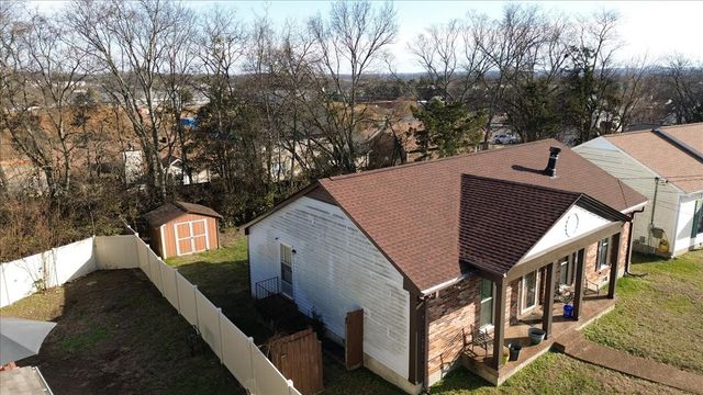 1317 Pilgrim Dr, Madison, TN 37115