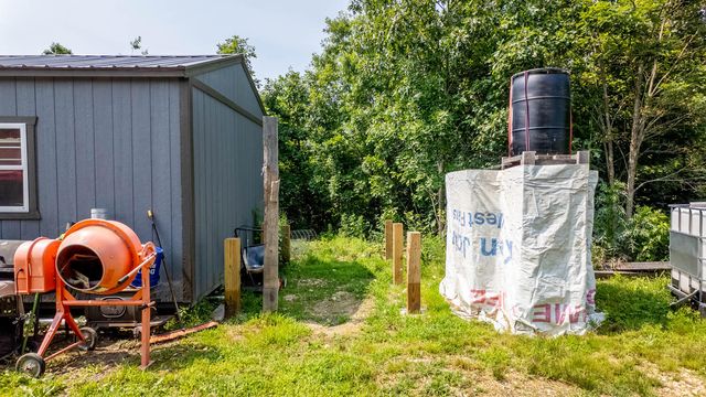 10254 Stella Way, Birch Tree, MO 65438