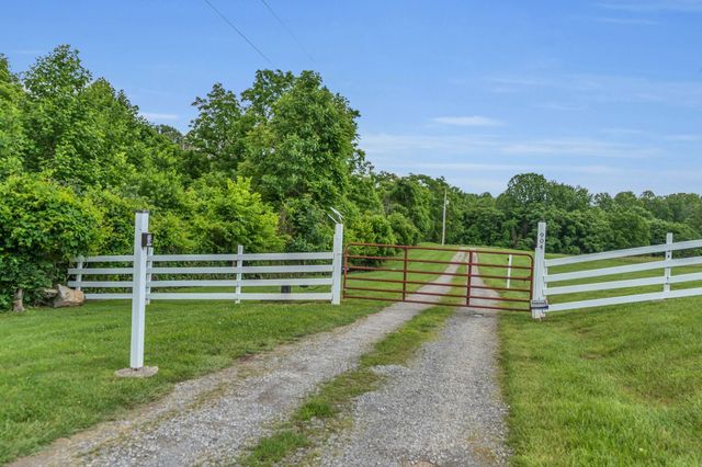904 Weeping Willow Rd, Hendersonville, TN 37075