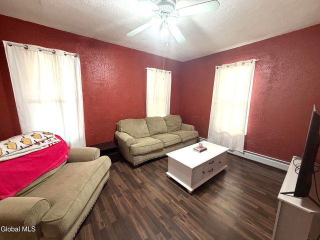 202 E 202 E Main Street Street, Johnstown, NY 12095