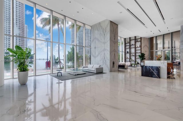 300 Biscayne Boulevard Way 3009W, Miami, FL 33131