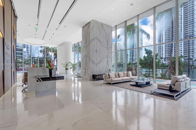 300 Biscayne Boulevard Way 3009W, Miami, FL 33131