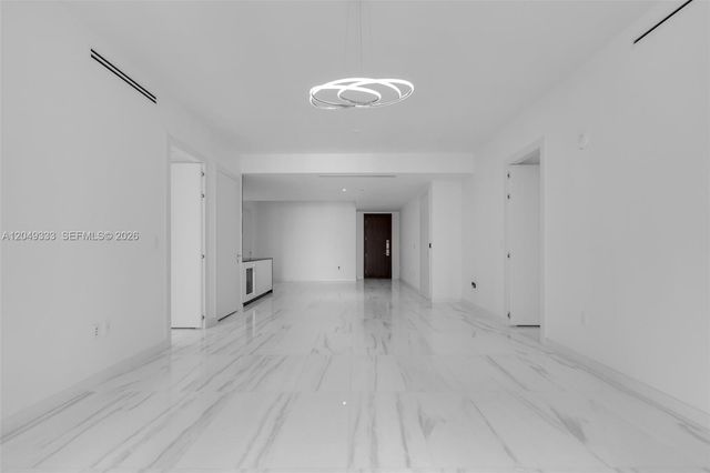 300 Biscayne Boulevard Way 3009W, Miami, FL 33131