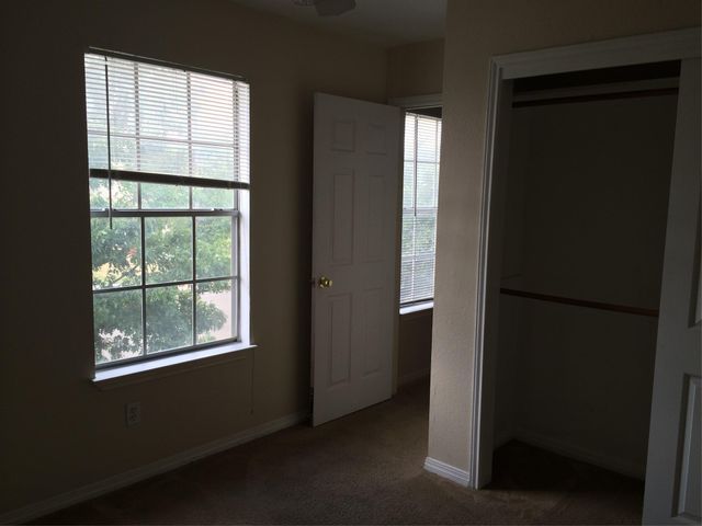 3003-C WHISPER OAKS LN C, Georgetown, TX 78628