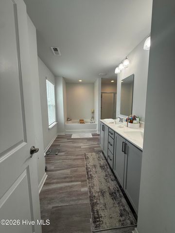 46 Rochester Street, Hampstead, NC 28443