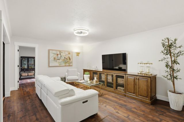 1001 10th Terrace, Palm Beach Gardens, FL 33418