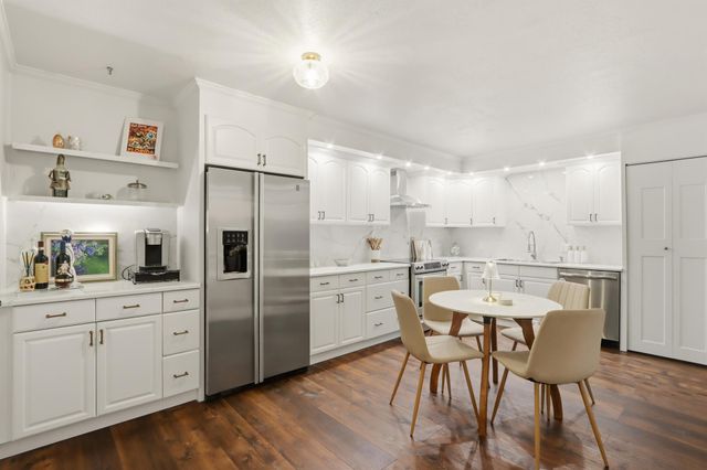 1001 10th Terrace, Palm Beach Gardens, FL 33418