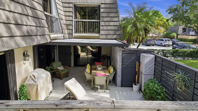 1001 10th Terrace, Palm Beach Gardens, FL 33418