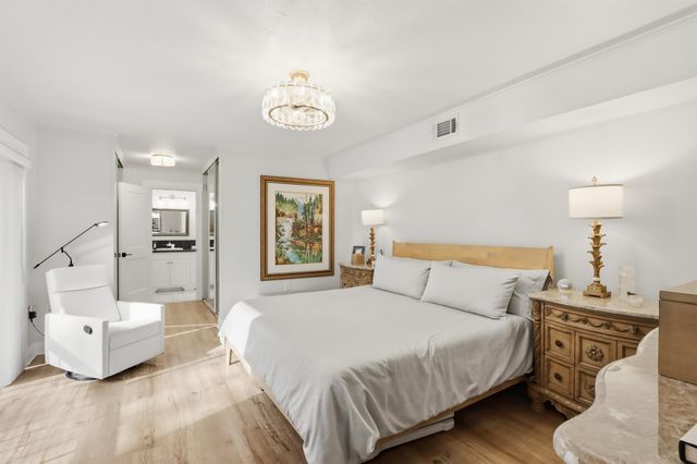 1001 10th Terrace, Palm Beach Gardens, FL 33418