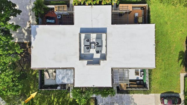 1001 10th Terrace, Palm Beach Gardens, FL 33418