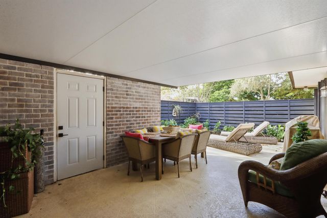 1001 10th Terrace, Palm Beach Gardens, FL 33418