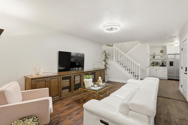 1001 10th Terrace, Palm Beach Gardens, FL 33418