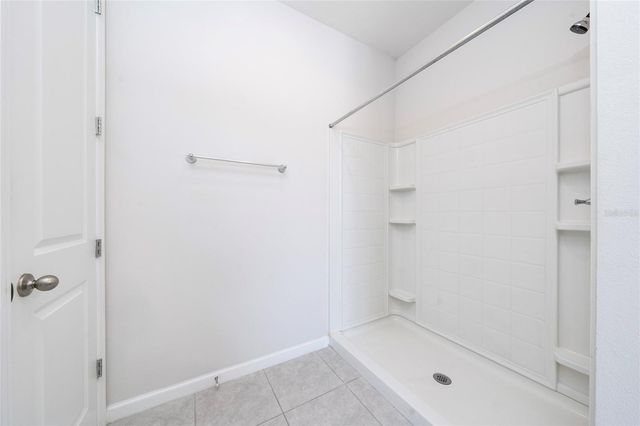 689 MEADOW POINTE DR, Haines City, FL 33844