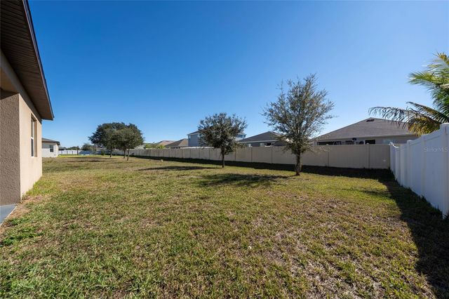 689 MEADOW POINTE DR, Haines City, FL 33844