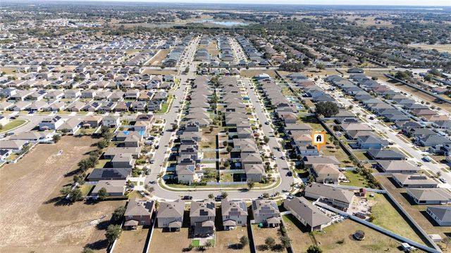 689 MEADOW POINTE DR, Haines City, FL 33844