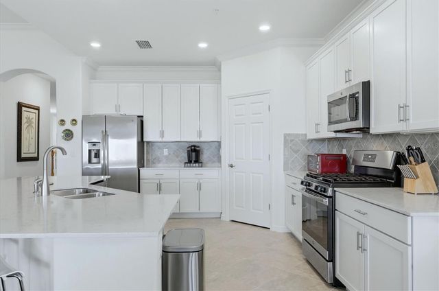 7412 DIVOT LOOP 7412, Bradenton, FL 34202