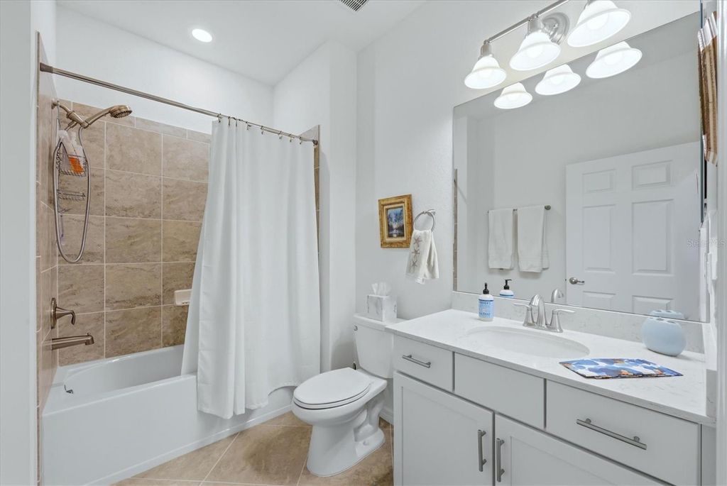 Image 28 of property listing at 7412 DIVOT LOOP 7412, Bradenton, FL 34202