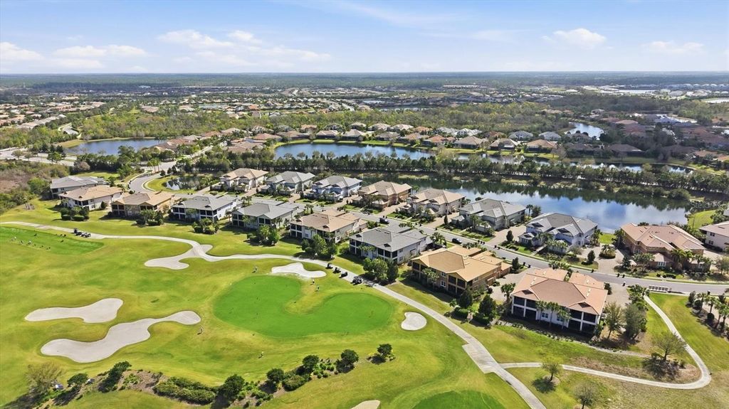 Image 87 of property listing at 7412 DIVOT LOOP 7412, Bradenton, FL 34202