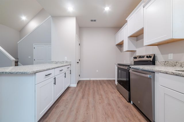 1007 N Rodeo St, Gladewater, TX 75647