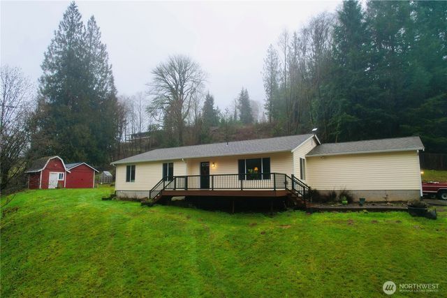 2037 Delameter Road, Castle Rock, WA 98611