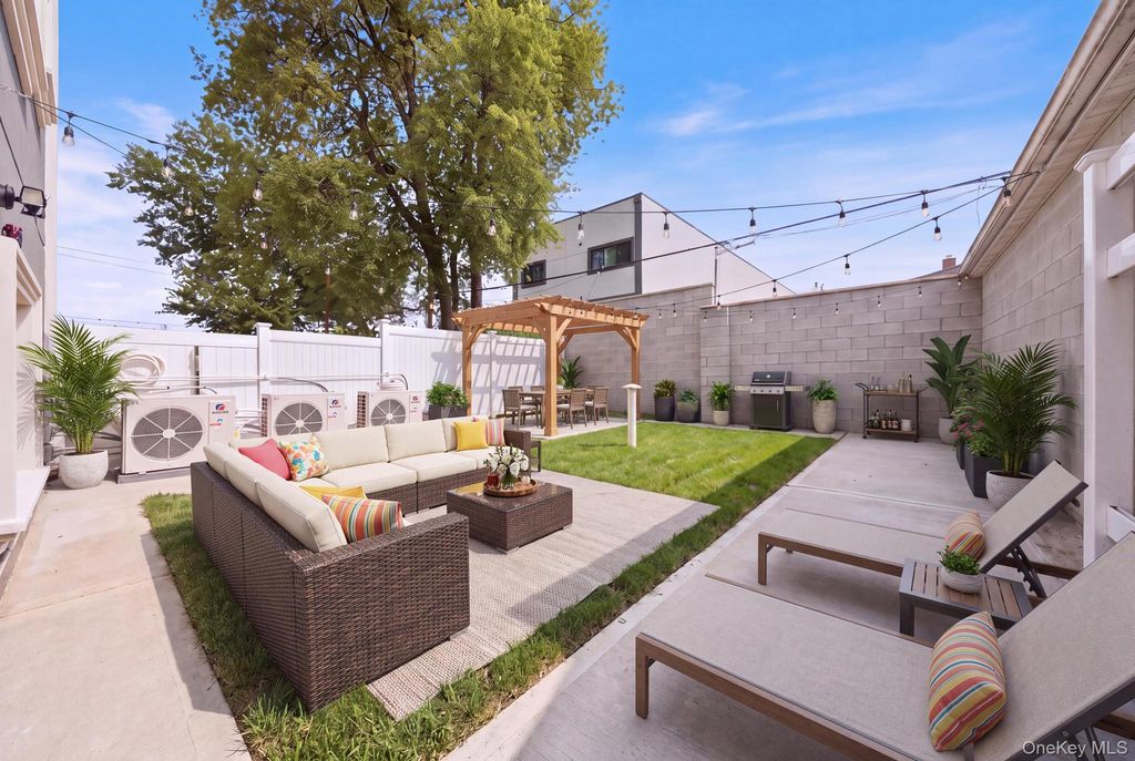207 Hale Avenue, Brooklyn, NY 11208 — photo 2