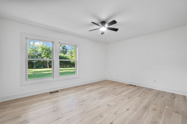 14463 W Hickory Avenue, Lemont, IL 60439