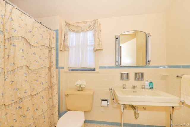 146 Kildare Road, Garden City, NY 11530