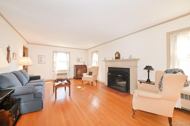 146 Kildare Road, Garden City, NY 11530