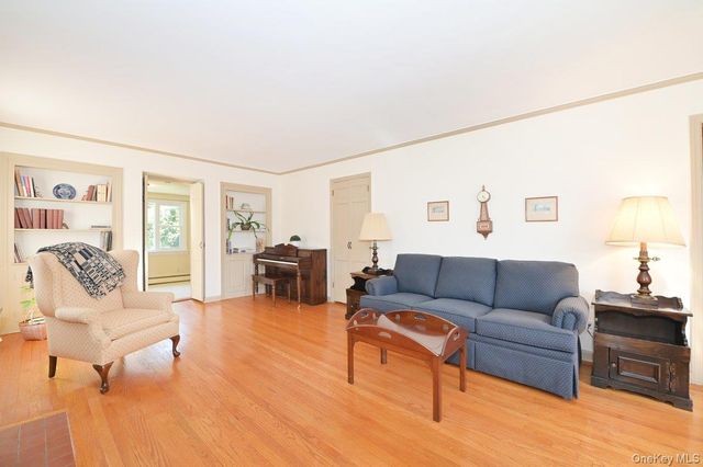 146 Kildare Road, Garden City, NY 11530