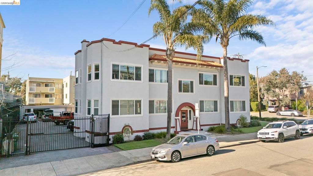 Image 1 of property listing at 4045 Manila Ave, Oakland, CA 94609