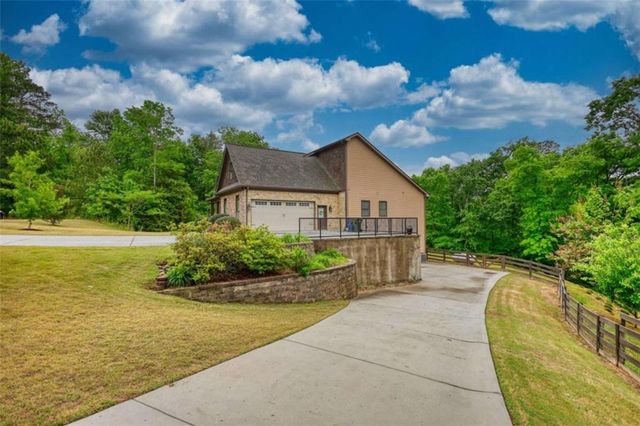 2133 Braswell Lane, Loganville, GA 30052