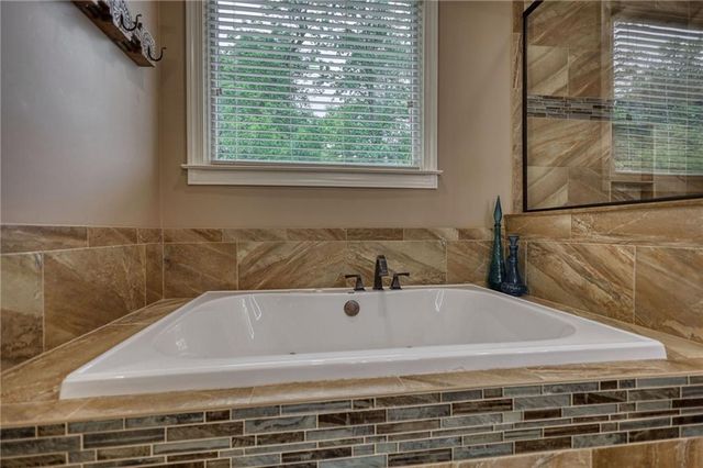 2133 Braswell Lane, Loganville, GA 30052