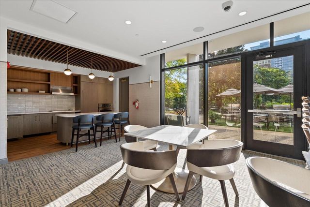 929 N Astor STREET #405, Milwaukee, WI 53202