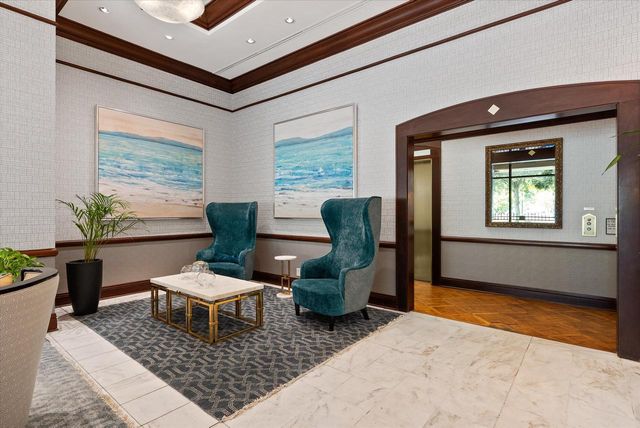 929 N Astor STREET #405, Milwaukee, WI 53202