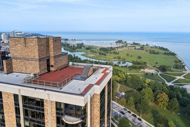 929 N Astor STREET #405, Milwaukee, WI 53202