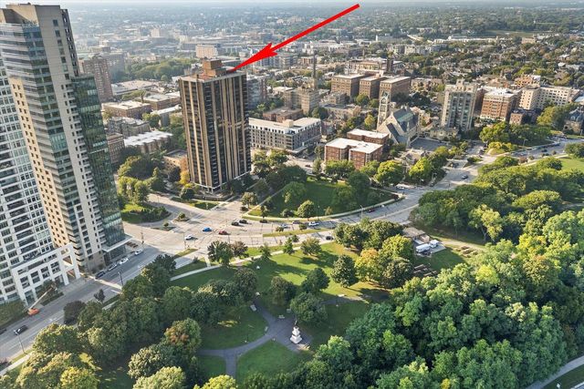 929 N Astor STREET #405, Milwaukee, WI 53202