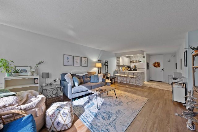 929 N Astor STREET #405, Milwaukee, WI 53202