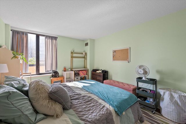 929 N Astor STREET #405, Milwaukee, WI 53202