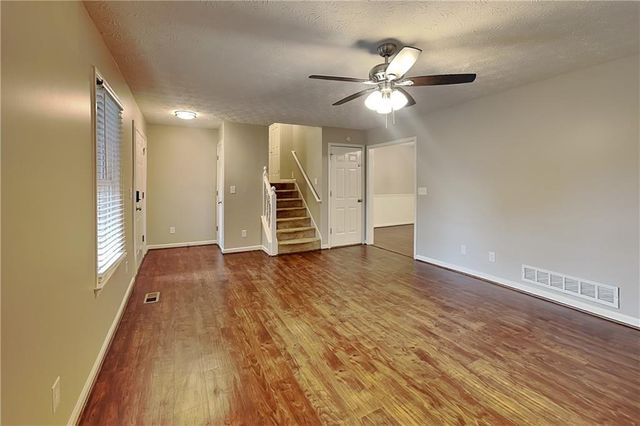 600 Glendale Forest Drive, Woodstock, GA 30189