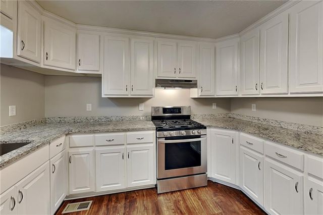 600 Glendale Forest Drive, Woodstock, GA 30189