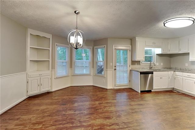 600 Glendale Forest Drive, Woodstock, GA 30189
