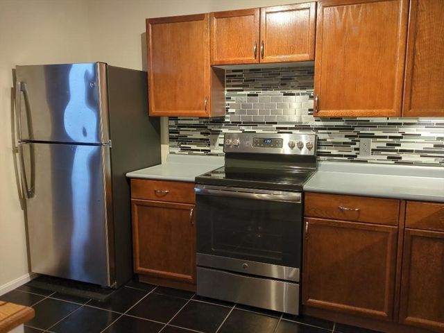 2 School 311, Lincoln, RI 02802