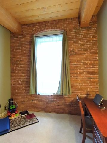 2 School 311, Lincoln, RI 02802